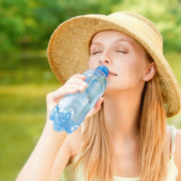 Le bugie dell’acqua minerale non sono una novità: le condanne degli ultimi anni, da Uliveto a Rocchetta da Vitasnella a Ferrarelle