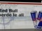 Red Bull: basta con la pubblicità che incoraggia comportamenti pericolosi e coinvolge i bambini 