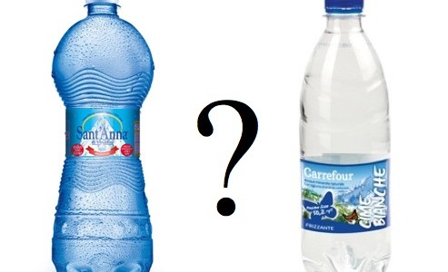 Acqua minerale Sant’Anna e Carrefour, l’azienda imbottigliatrice è la stessa, la leggerezza pure, cambia però il prezzo il 28% in più
