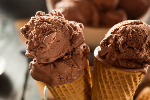 gelato cioccolato 487960675