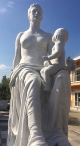 la pira maternita expo