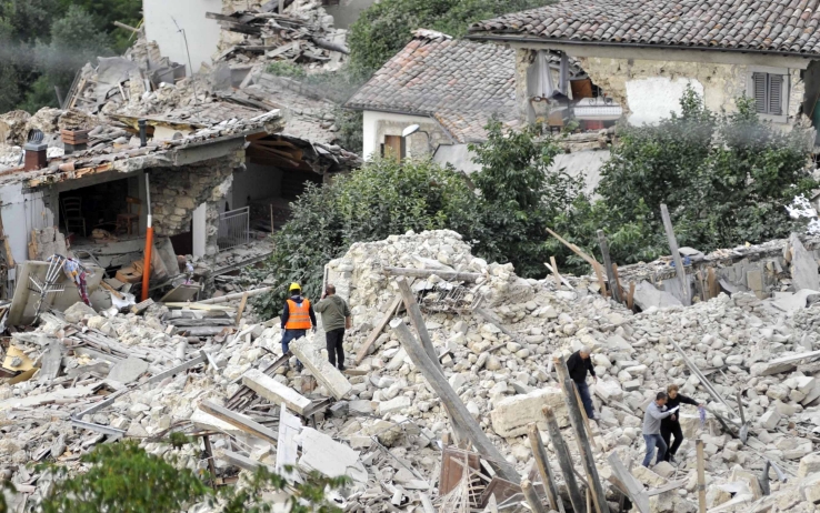 terremoto_pescara_del_tronto ansa