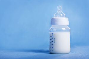 l latte in polvere contiene acido palmitico: ma è come quello materno?