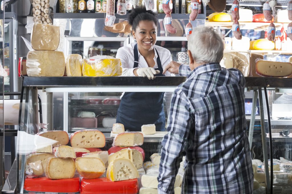 gastronomia-formaggio-alimenti-negozio